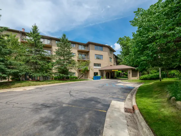 4040 Greenleaf Circle #409, Kalamazoo, MI 49008