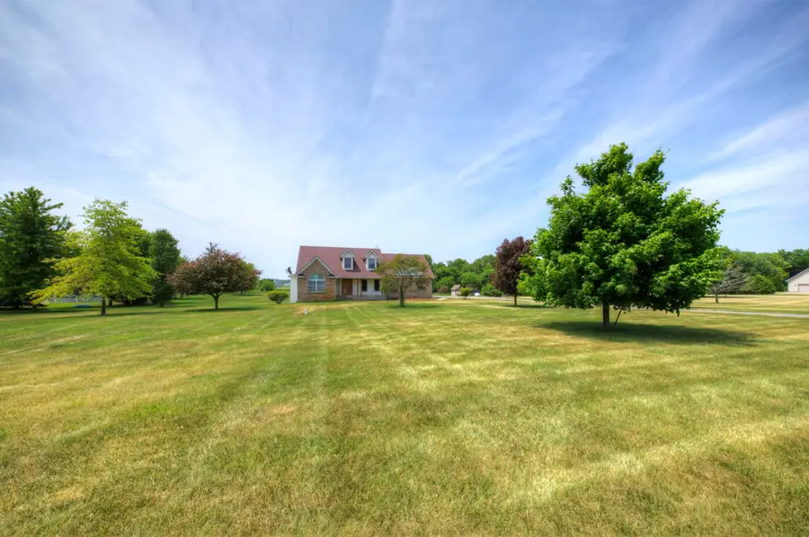1062 Deer Valley Lane, Manchester, MI 48158 - #2
