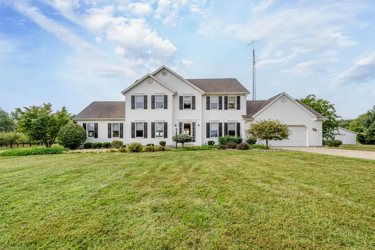 31401 Middle Crossing Road, Dowagiac, MI 49047 - #1