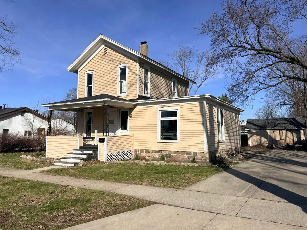 711 Maple Street, Three Rivers, MI 49093 - #1