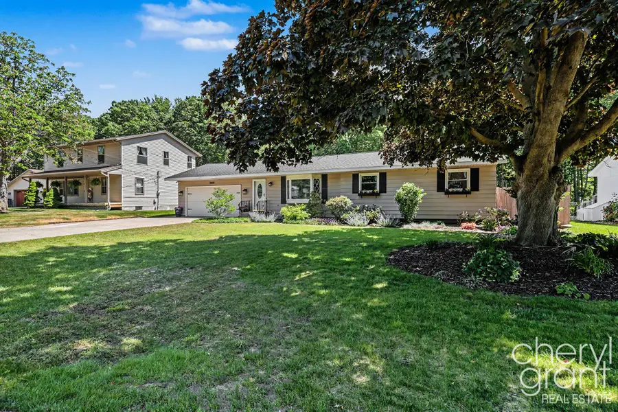 15888 Vinecrest Avenue, Spring Lake, MI 49456 - #3