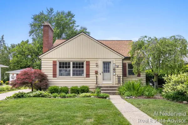 303 Wallinwood Avenue Ne, Grand Rapids, MI 49503