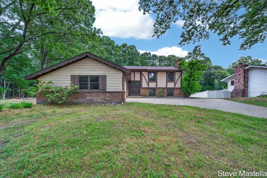 18746 N Fruitport Road, Spring Lake, MI 49456 - #3