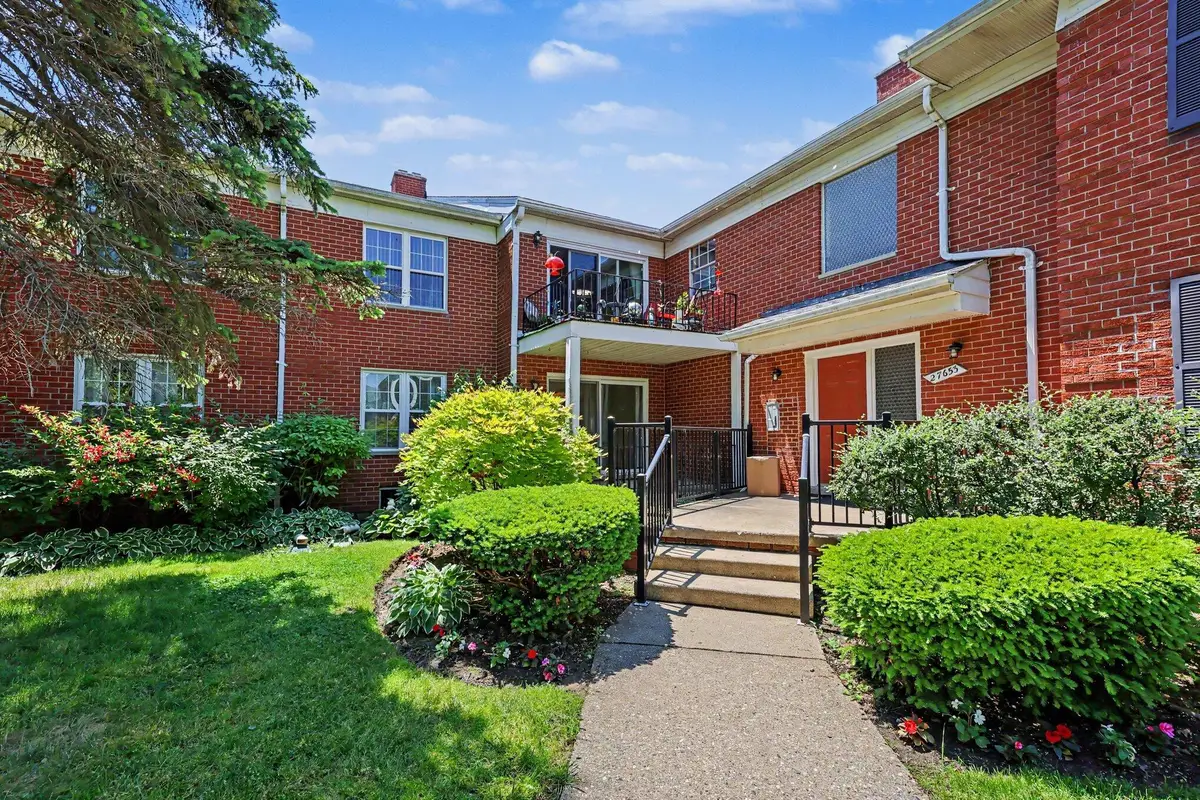 27653 W Echo Valley W #113, Farmington Hills, MI 48334 - #1