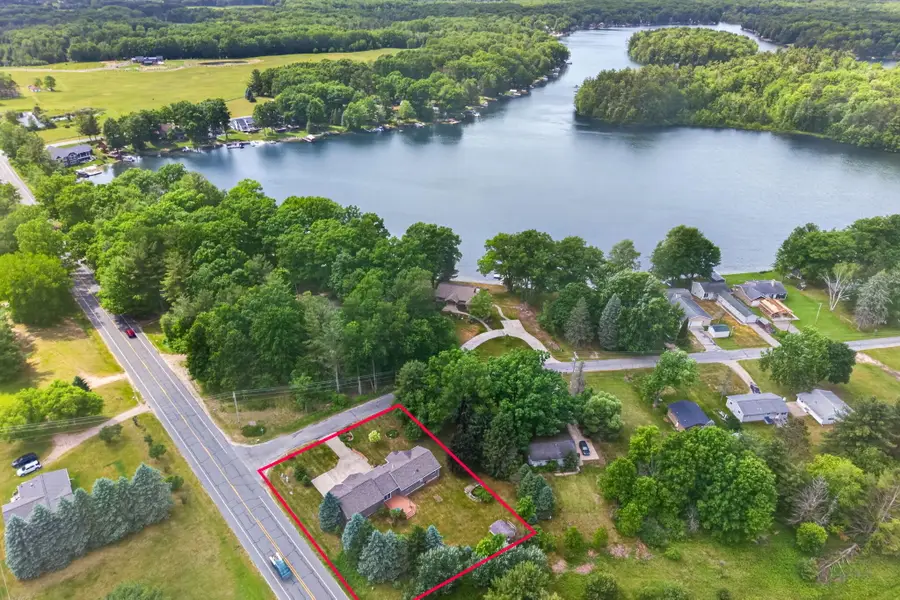 8508 Wood Street, Mecosta, MI 49332 - #2