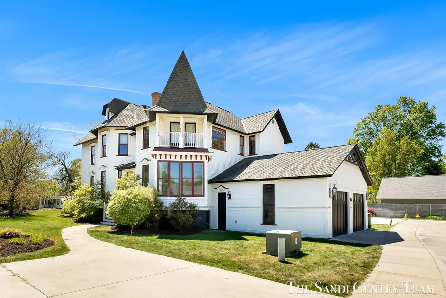 318 Rachaels Way, Spring Lake, MI 49456 - #2