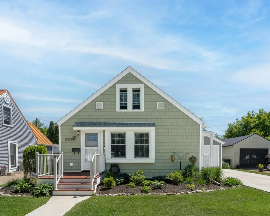 514 Edgell Street, South Haven, MI 49090 - #2