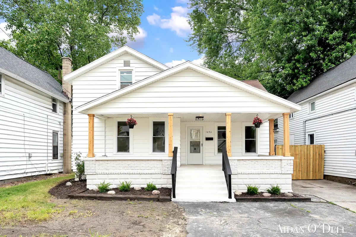1050 Broadway Avenue Nw, Grand Rapids, MI 49504 - #1