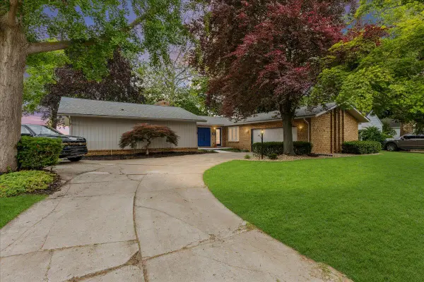 303 E Huron River Drive, Belleville, MI 48111