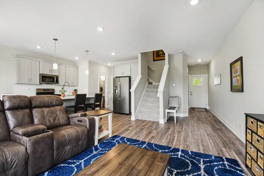 3383 Kings River Street Sw #4, Wyoming, MI 49418 - #3