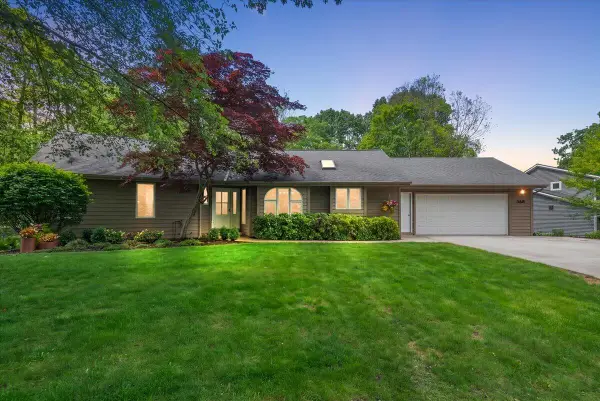 368 S Lakeshore Drive, Holland, MI 49424
