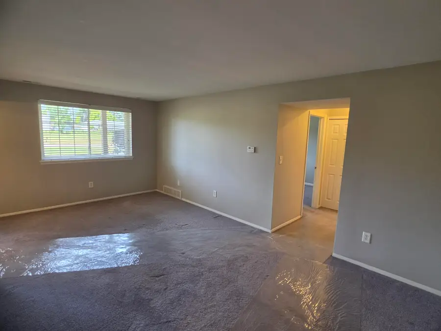 45290 Keding Street, Utica, MI 48317 - #2