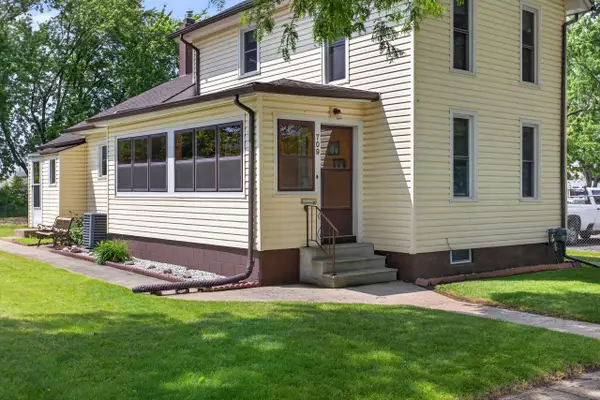 709 Detroit Street, Jackson, MI 49201