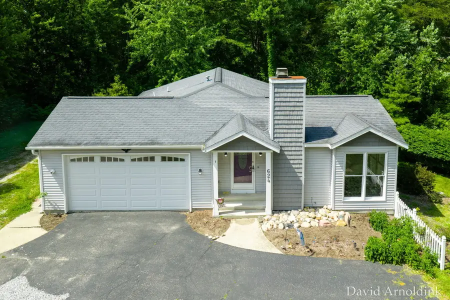 624 S 160th Avenue, Holland, MI 49423 - #3