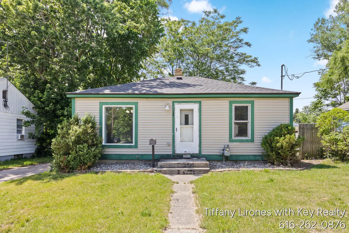 3241 Buchanan Avenue Sw, Grand Rapids, MI 49548 - #1