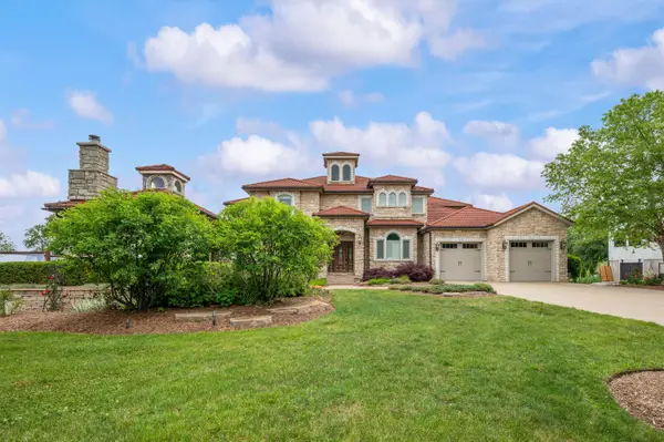 651 Sul Lago S, Benton Harbor, MI 49022