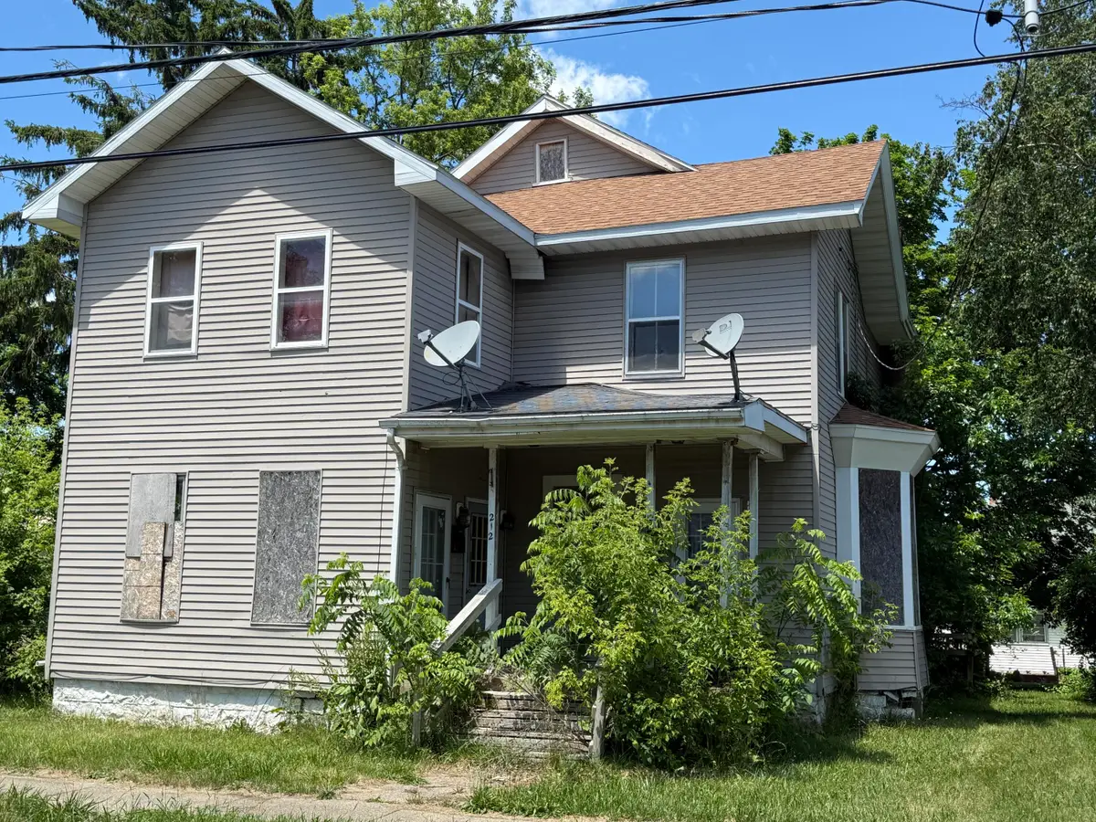 212 W Porter Street, Albion, MI 49224 - #1