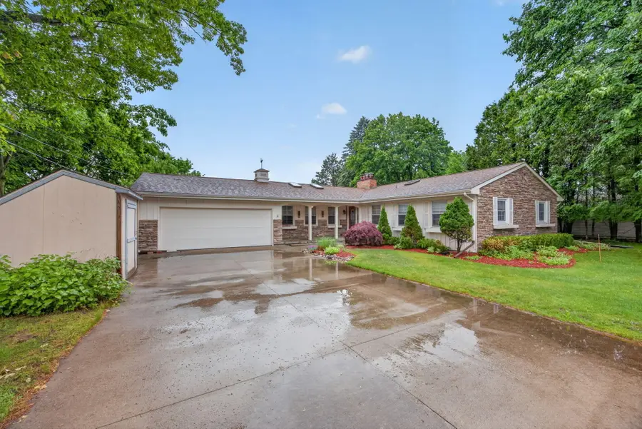 1020 Sunnyside Drive, Cadillac, MI 49601 - #2