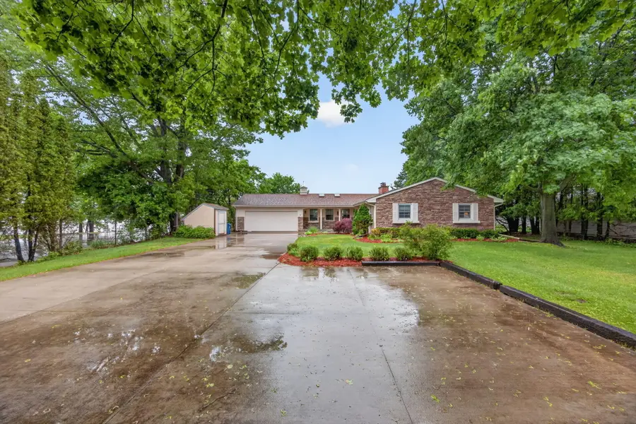 1020 Sunnyside Drive, Cadillac, MI 49601 - #3