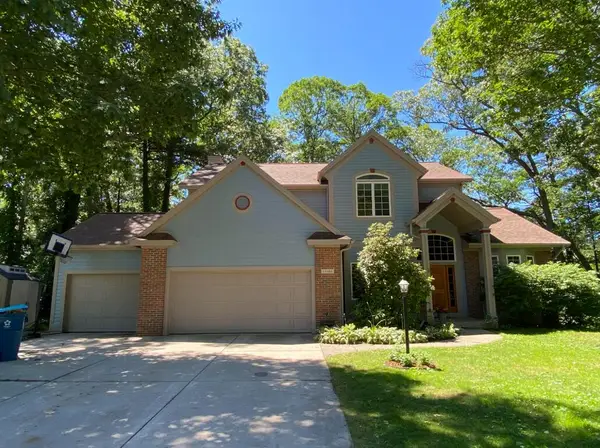 15386 Oak Point Drive, Spring Lake, MI 49456