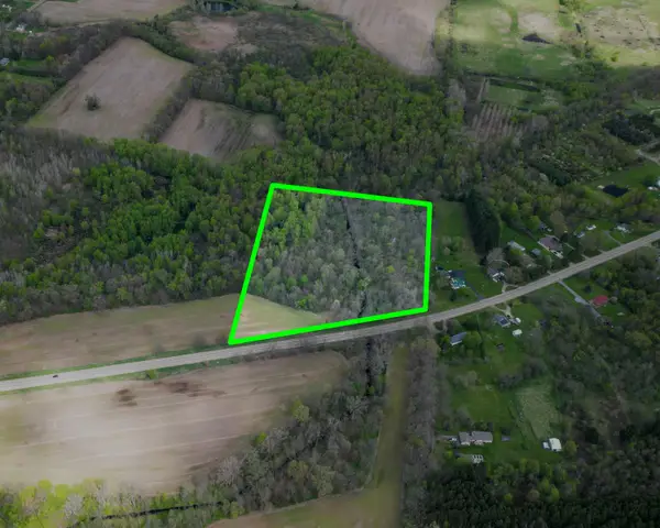 4 Bunkerhill Road, Jackson, MI 49201