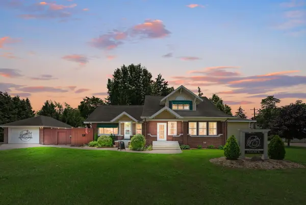 2 E Ash Street E, Three Oaks, MI 49128