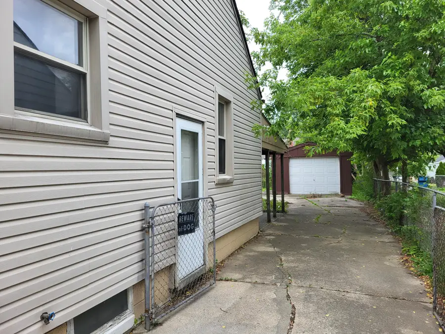 22820 Teppert Avenue, Eastpointe, MI 48021 - #2