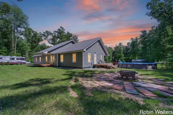10337 Schow Road, Holton, MI 49425