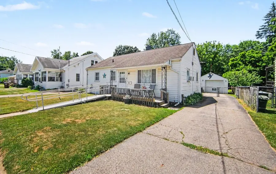 718 N Elm Avenue, Jackson, MI 49202 - #2