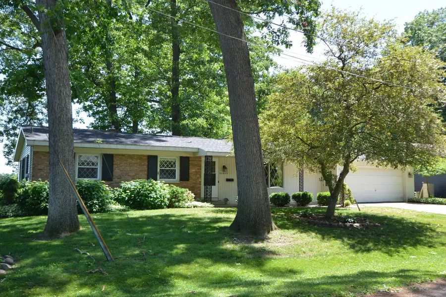 50829 Barber Street, Paw Paw, MI 49079 - #2