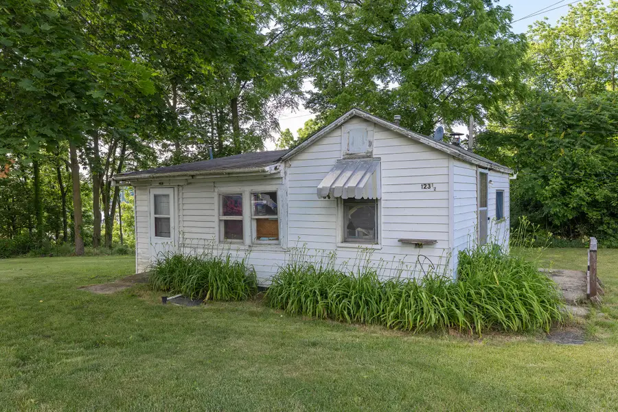 123 Hilltop Lane, Cassopolis, MI 49031 - #3