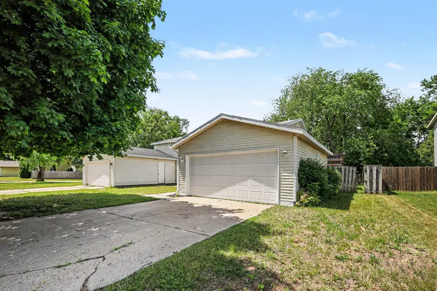 423 Pine Place Street Se, Grand Rapids, MI 49548 - #2