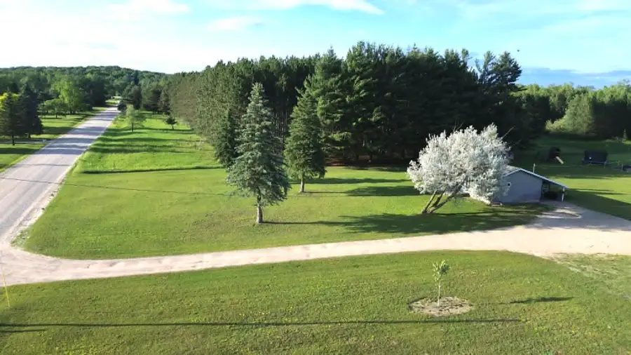 5236 110th Avenue, Evart, MI 49631 - #2