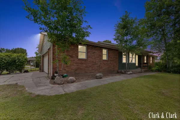 2068 Jamestown Drive Se, Grand Rapids, MI 49508