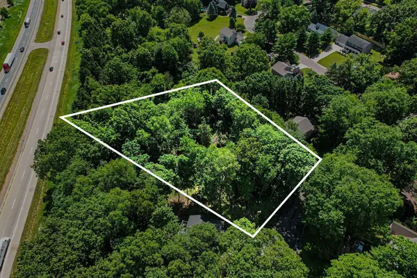 911 N Wooded Lane, Marshall, MI 49068