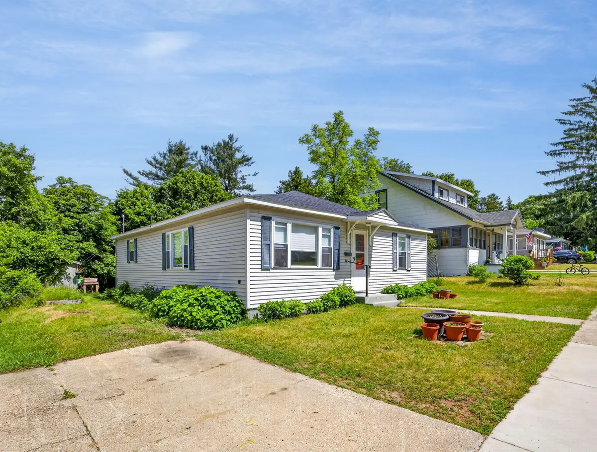 415 Crippen Street, Cadillac, MI 49601 - #1
