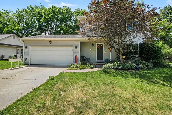 2250 Eads Place, Howell, MI 48843
