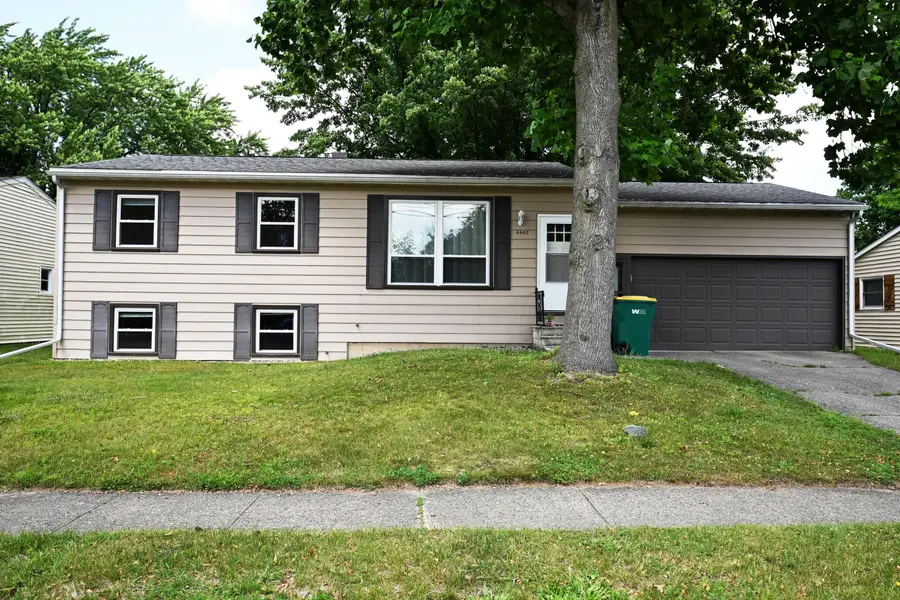 4402 Beechmount Avenue, Portage, MI 49024 - #2