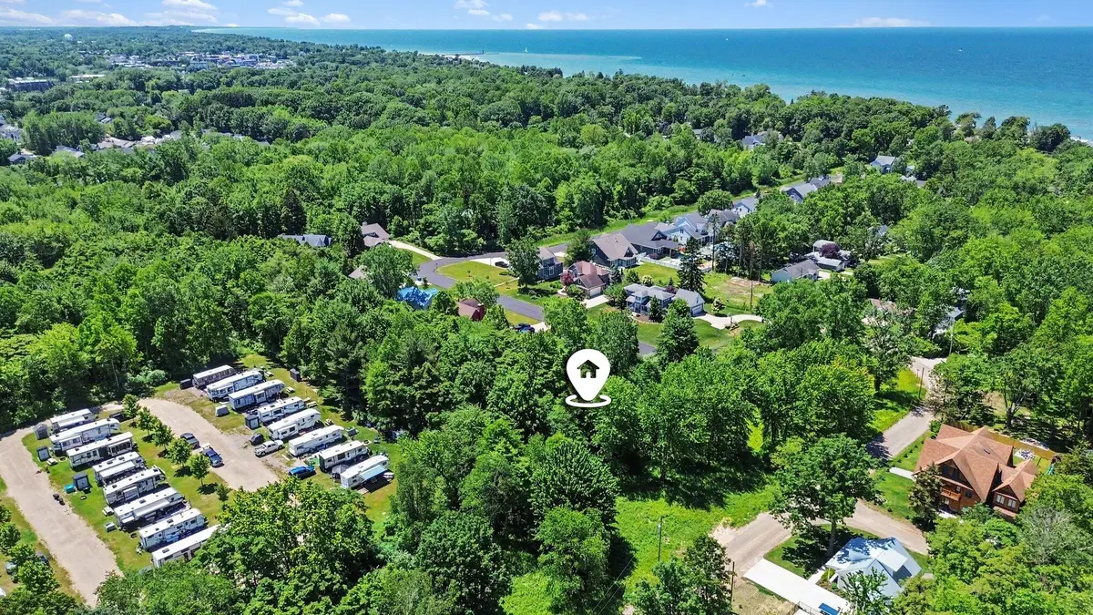 41 Lincoln Avenue #11, South Haven, MI 49090 - #1