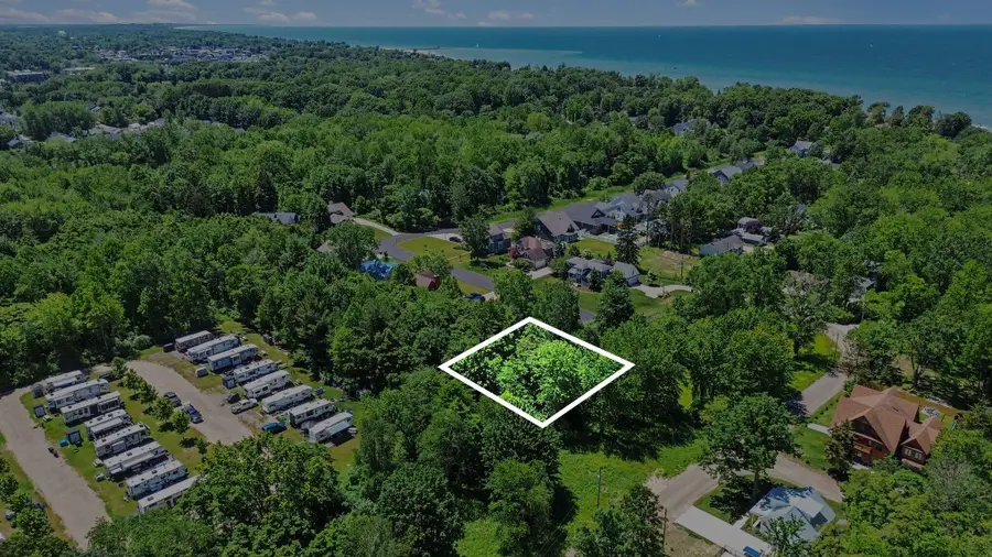 41 Lincoln Avenue #11, South Haven, MI 49090 - #2