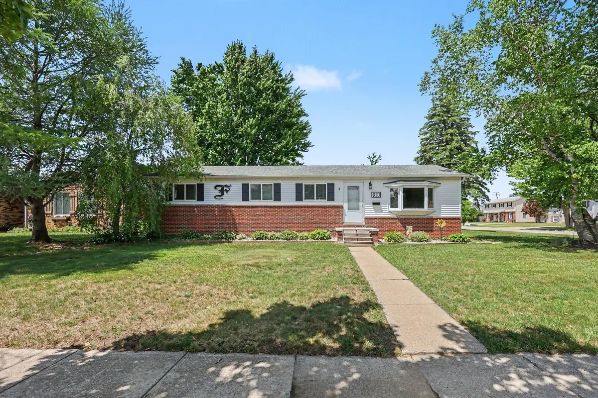 810 Indiana Avenue, Marysville, MI 48040 - #1