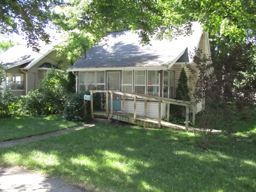 520 E North Street, Jackson, MI 49202 - #2