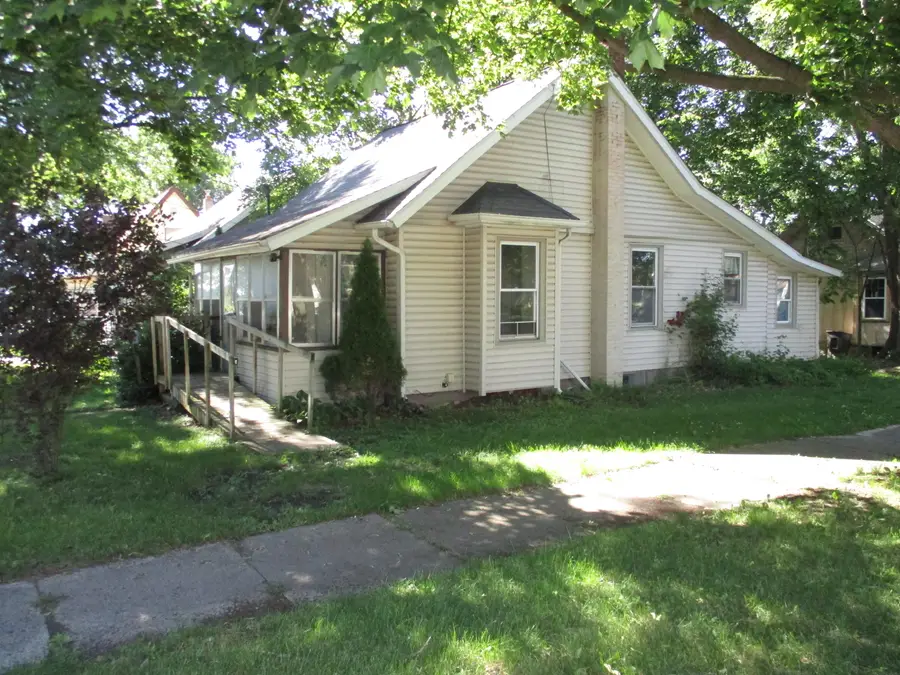 520 E North Street, Jackson, MI 49202 - #3