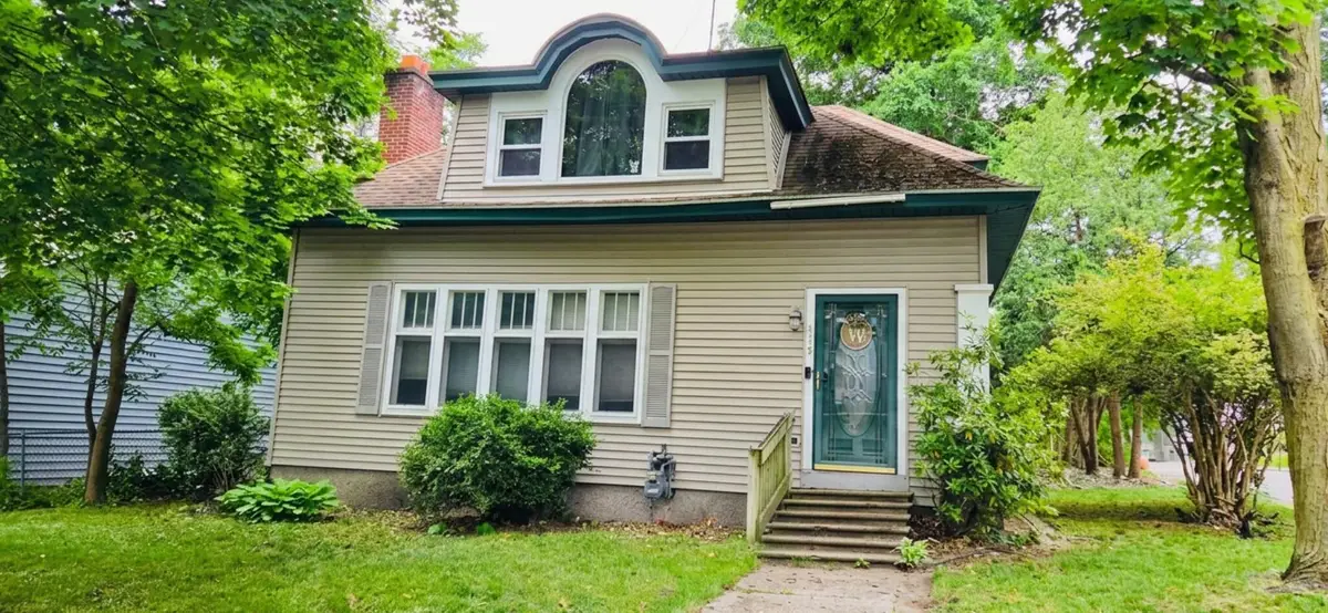 419 W Cass Street, Greenville, MI 48838 - #1
