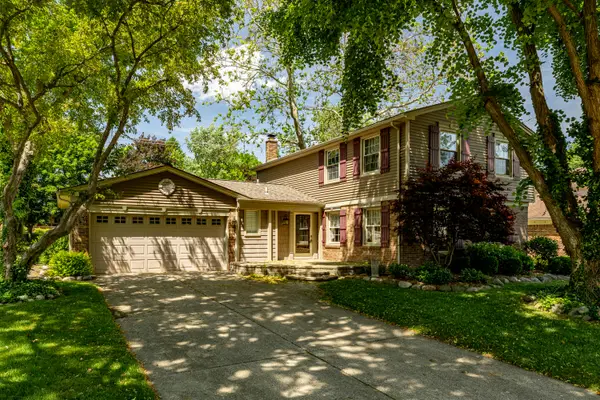 41826 Sunnydale Lane, Northville, MI 48168