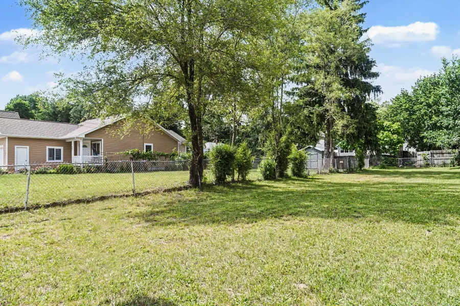 409 E Emmett Street, Battle Creek, MI 49017 - #2