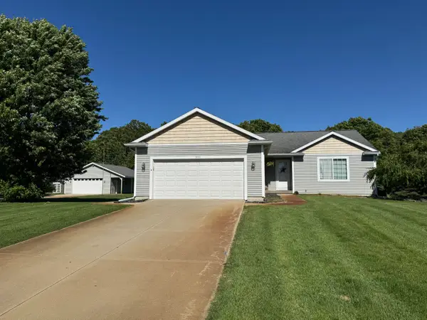 3835 Hare Lane, Dorr, MI 49323