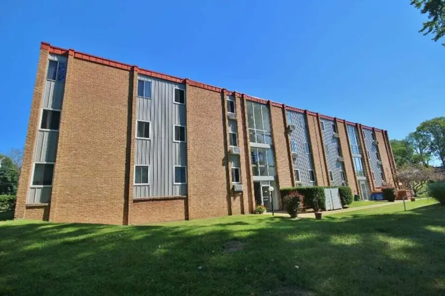 173 E Michigan Avenue #203B, Three Rivers, MI 49093 - #2