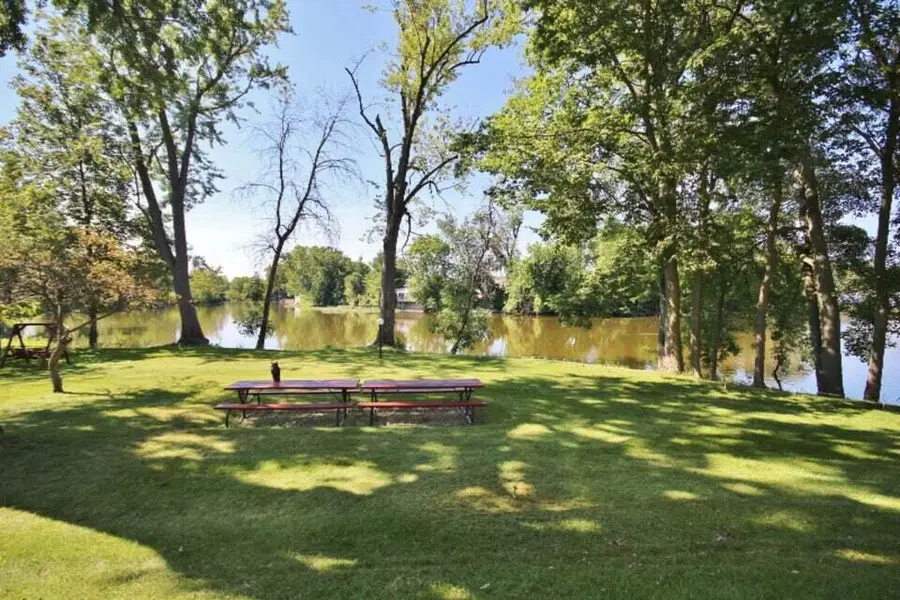 173 E Michigan Avenue #203B, Three Rivers, MI 49093 - #3