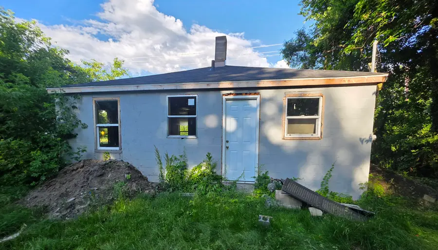 336 S Crystal Avenue, Benton Harbor, MI 49022 - #3